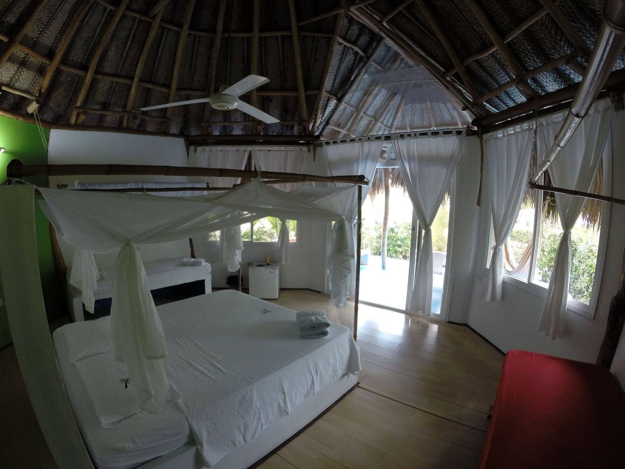 Hotel Playa Mandala Паломино Екстериор снимка